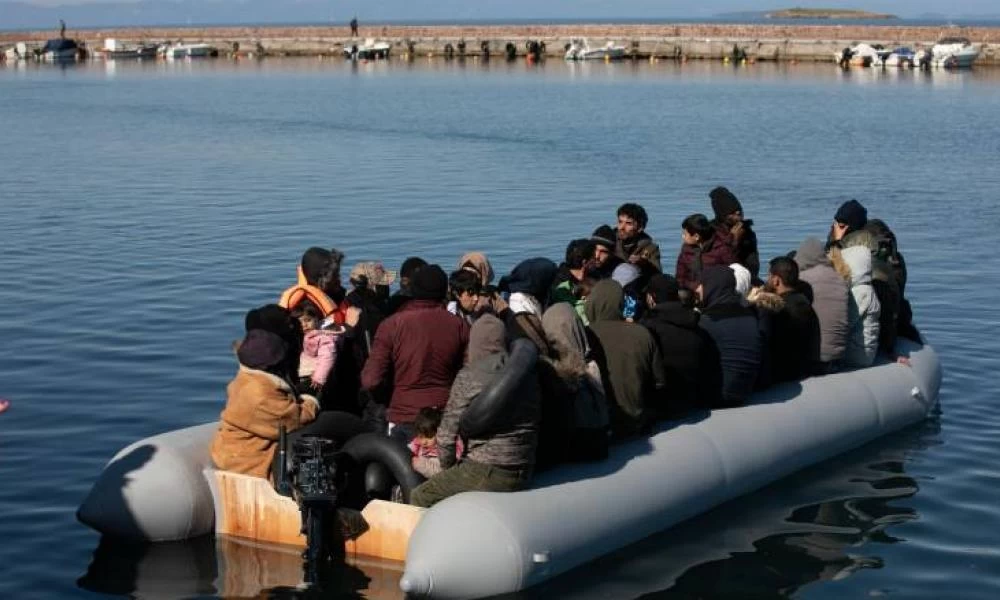 Μυτιλήνη: Βάρκα με 55 μετανάστες έφθασε στη Λέσβο